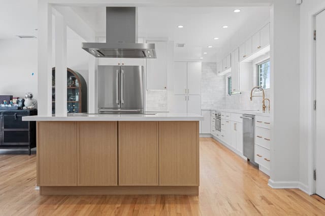 Manhattan Beach kitchen remodel with white shaker cabinets